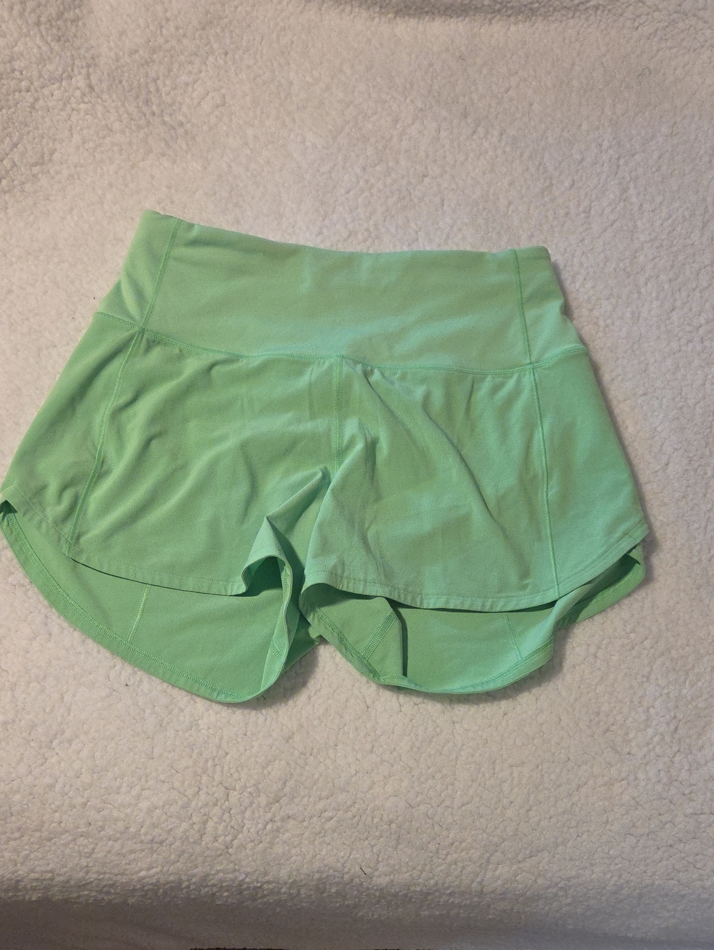 Lululemon Athletica Women’s Speed Up  Mid-rise 4" Inseam SIZE 4